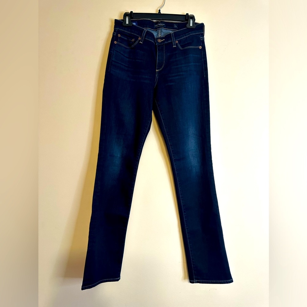 Lucky Brand Jeans Sweet Straight Women’s size 8/29 regular.